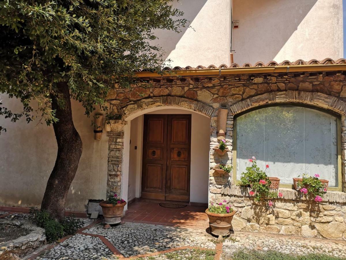 Вилла Casa Arezzola Сполето Экстерьер фото